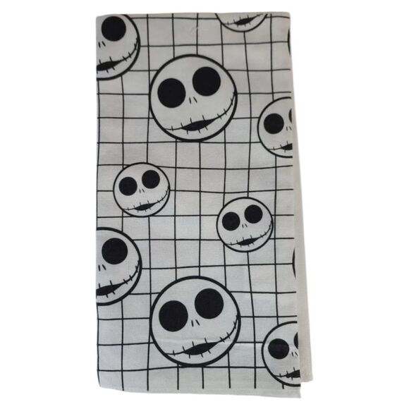 Nightmare Before Christmas Halloween Kitchen Set Of 2 Hand Towels 19.25 Inches - Picture 3 of 4